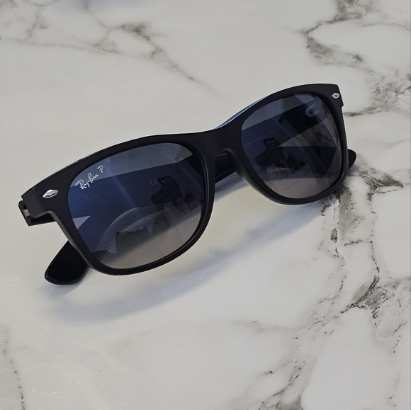 Rayban Black Sunglasses for Men, New in good condition - Picture 3 of 6